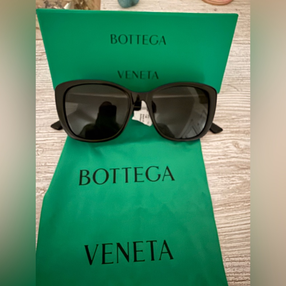 Bottega Veneta Dark Frame Sunglasses